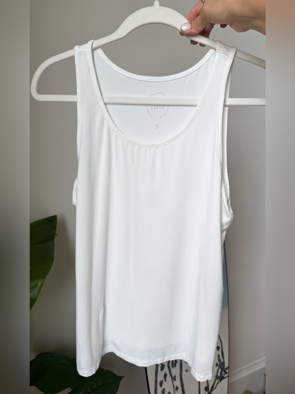 Cozy Earth Womenโs Bamboo Ivory Stretch-Knit Lounge Tank Top White Size S